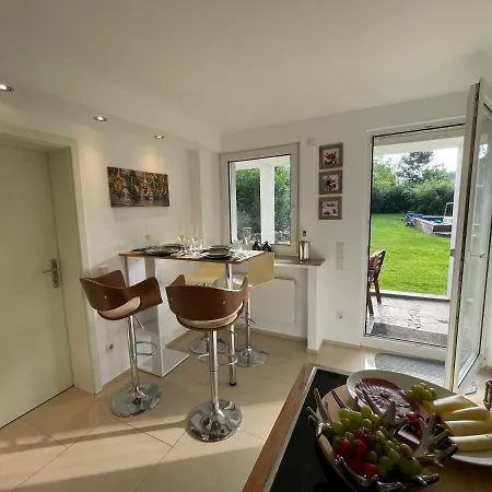 4 Bedrooms, 2 Bathrooms, Kitchen, Terrace - 10 Min To Fairground Dusseldorf Exterior photo