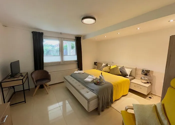 4 Bedrooms, 2 Bathrooms, Kitchen, Terrace - 10 Min To Fairground